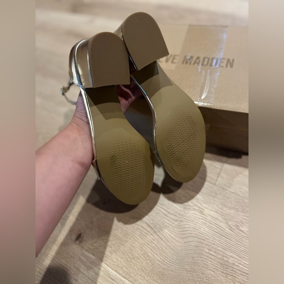 NEW with box Steve Madden block heel sandals gold 7.5 - Picture 7 of 10